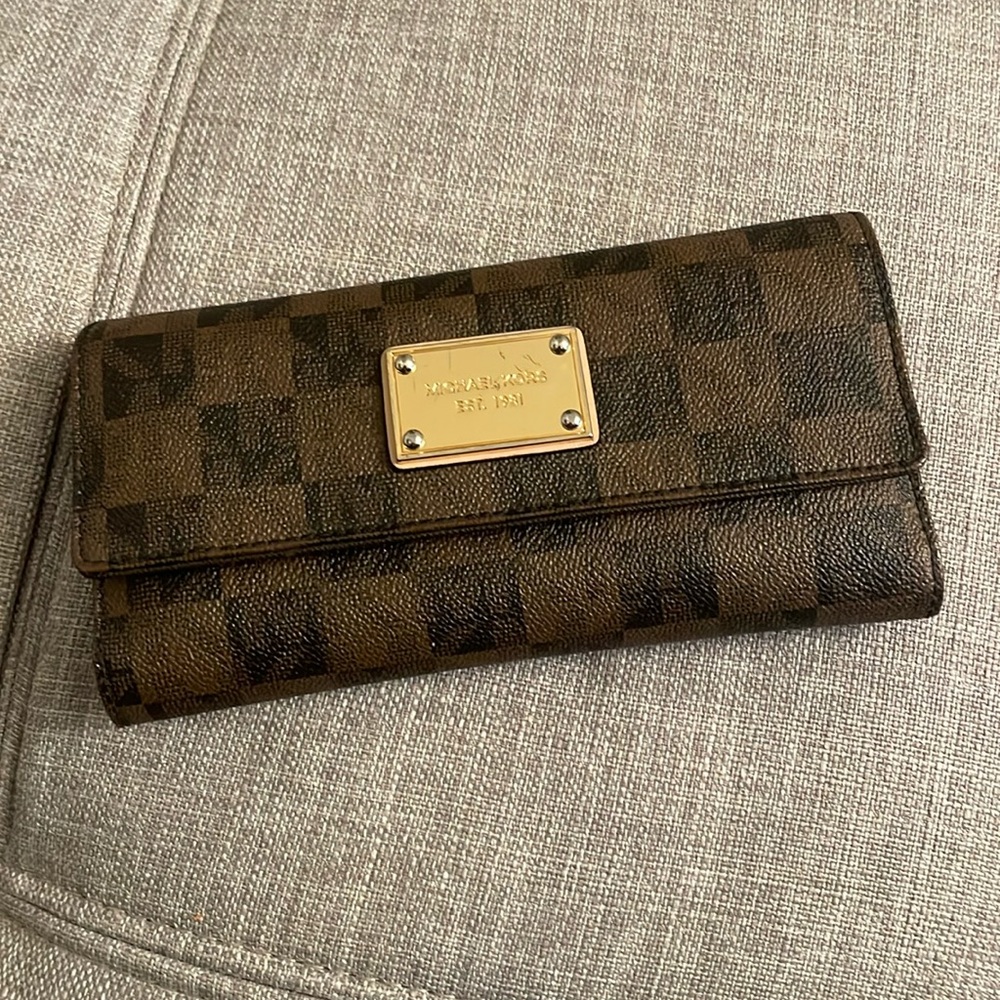 Michael Kors wallet